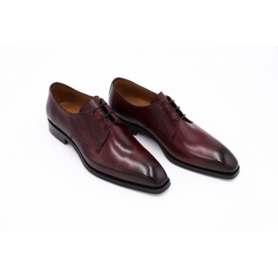 Raffaele D'Amelio wine leather shoes